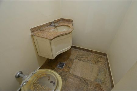 Apartamento à venda com 300m², 4 quartos e 3 vagasLavabo