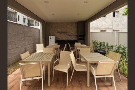 Apartamento para alugar com 34m², 2 quartos e sem vagaÁrea comum - Churrasqueira