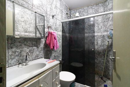 Casa à venda com 141m², 2 quartos e 1 vagaBanheiro