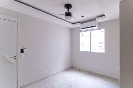 Sala de apartamento para alugar com 2 quartos, 46m² em Piedade, Rio de Janeiro