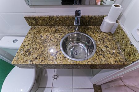 Apartamento para alugar com 46m², 2 quartos e 1 vaga Apartamento para alugar com 46m², 2 quartos e 1 vagaBanheiro