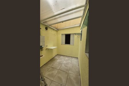 Área de serviço de apartamento para alugar com 2 quartos, 73m² em Vila Lucinda, Santo André