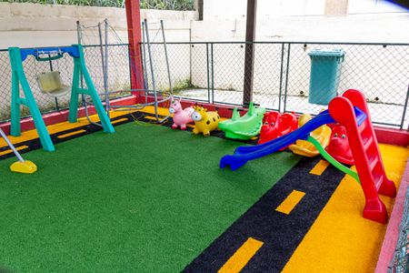 Apartamento para alugar com 43m², 2 quartos e 1 vaga Apartamento para alugar com 43m², 2 quartos e 1 vagaÁrea comum - Playground