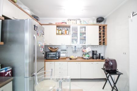 Casa à venda com 110m², 3 quartos e 2 vagas Casa à venda com 110m², 3 quartos e 2 vagasCozinha