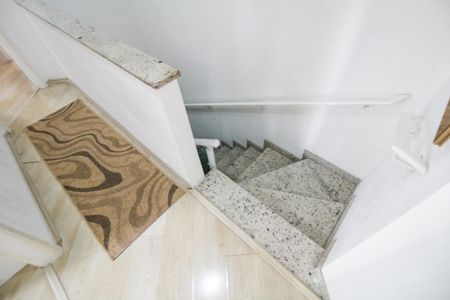 Casa à venda com 110m², 3 quartos e 2 vagas Casa à venda com 110m², 3 quartos e 2 vagasCorredor