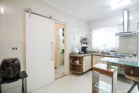 Casa à venda com 110m², 3 quartos e 2 vagas Casa à venda com 110m², 3 quartos e 2 vagasCozinha
