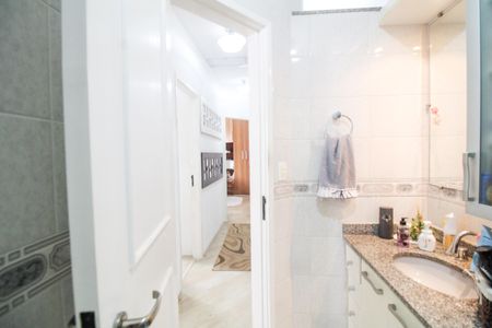 Casa à venda com 110m², 3 quartos e 2 vagas Casa à venda com 110m², 3 quartos e 2 vagasBanheiro 2