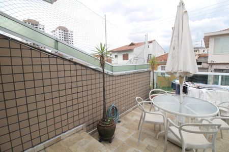 Casa à venda com 110m², 3 quartos e 2 vagas Casa à venda com 110m², 3 quartos e 2 vagasVaranda