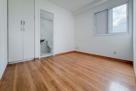 Apartamento à venda com 62m², 2 quartos e 2 vagas Apartamento à venda com 62m², 2 quartos e 2 vagasSuíte