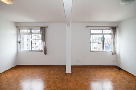 Apartamento para alugar com 132m², 3 quartos e sem vaga Apartamento para alugar com 132m², 3 quartos e sem vagaSala