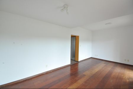 Casa para alugar com 150m², 3 quartos e 1 vagaSala