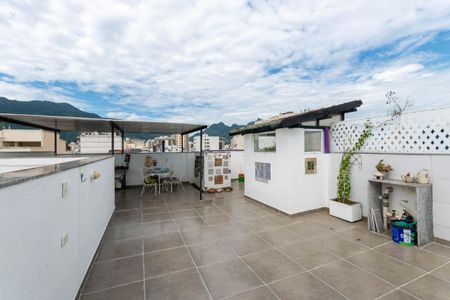 Apartamento para alugar com 124m², 1 quarto e sem vagaTerraço