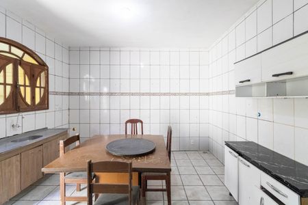 Casa para alugar com 225m², 3 quartos e 1 vaga Casa para alugar com 225m², 3 quartos e 1 vagaCozinha