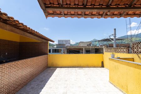 Casa para alugar com 225m², 3 quartos e 1 vaga Casa para alugar com 225m², 3 quartos e 1 vagaTerraço