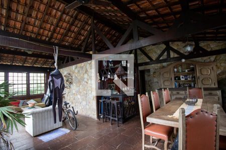 Sala de casa à venda com 5 quartos, 200m² em Recreio dos Bandeirantes, Rio de Janeiro