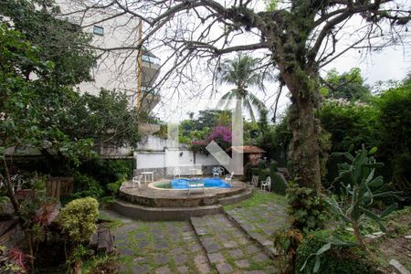 Casa à venda com 200m², 5 quartos e 1 vagaÁrea externa