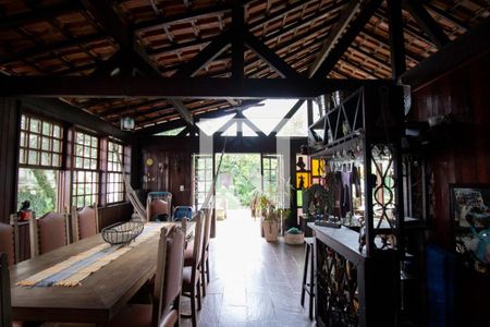 Sala de casa à venda com 5 quartos, 200m² em Recreio dos Bandeirantes, Rio de Janeiro