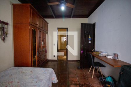 Casa à venda com 200m², 5 quartos e 1 vagaQuarto