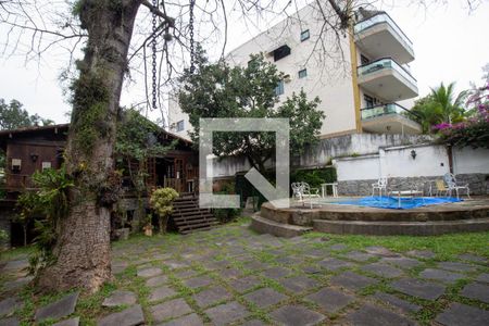 Casa à venda com 200m², 5 quartos e 1 vagaÁrea externa