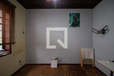 Casa à venda com 200m², 5 quartos e 1 vagaQuarto