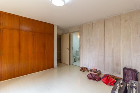 Apartamento à venda com 460m², 4 quartos e 4 vagas Apartamento à venda com 460m², 4 quartos e 4 vagasSuíte 1