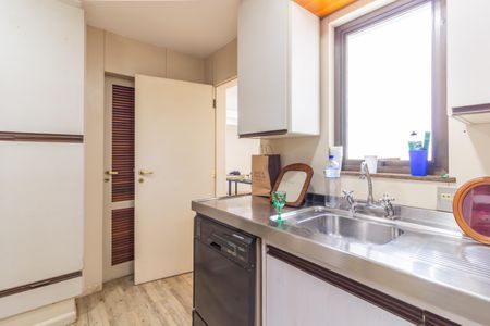 Apartamento à venda com 460m², 4 quartos e 4 vagas Apartamento à venda com 460m², 4 quartos e 4 vagasCozinha