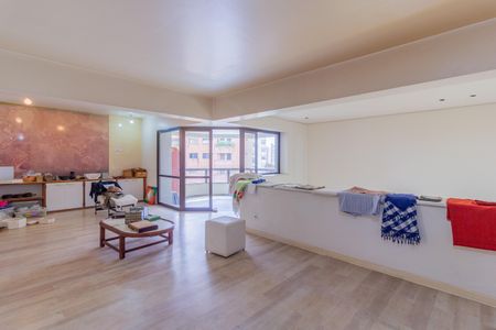 Apartamento à venda com 460m², 4 quartos e 4 vagas Apartamento à venda com 460m², 4 quartos e 4 vagasAtelie