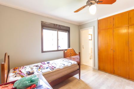 Apartamento à venda com 460m², 4 quartos e 4 vagas Apartamento à venda com 460m², 4 quartos e 4 vagasSuíte 2