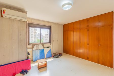 Apartamento à venda com 460m², 4 quartos e 4 vagas Apartamento à venda com 460m², 4 quartos e 4 vagasSuíte 1