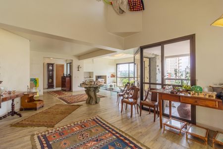 Apartamento à venda com 460m², 4 quartos e 4 vagas Apartamento à venda com 460m², 4 quartos e 4 vagasSala