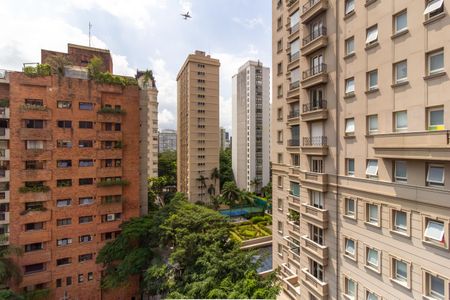 Apartamento à venda com 460m², 4 quartos e 4 vagas Apartamento à venda com 460m², 4 quartos e 4 vagasVaranda