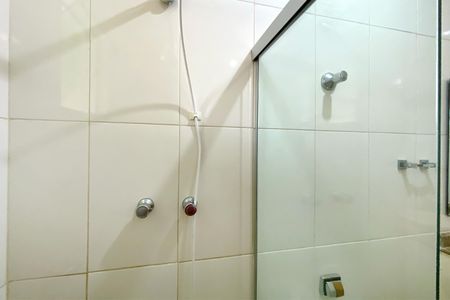 Casa à venda com 176m², 4 quartos e 2 vagasBanheiro