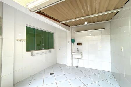 Casa à venda com 176m², 4 quartos e 2 vagasÁrea de Serviço