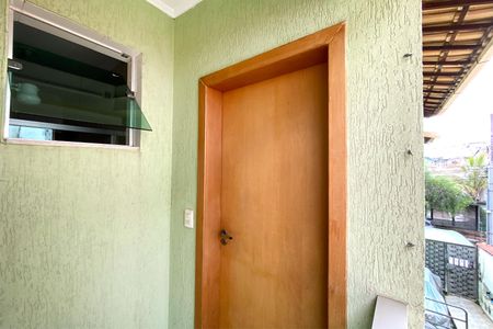 Casa à venda com 176m², 4 quartos e 2 vagasVaranda do Quarto 2