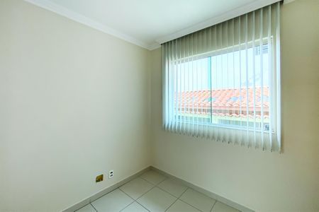 Casa à venda com 176m², 4 quartos e 2 vagasQuarto 2