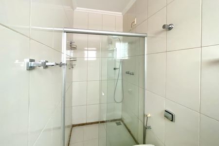 Casa à venda com 176m², 4 quartos e 2 vagasBanheiro da Suíte 1