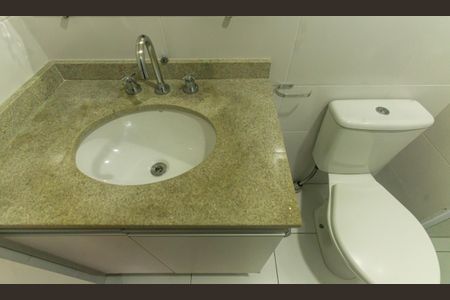 Apartamento à venda com 62m², 2 quartos e 1 vaga Apartamento à venda com 62m², 2 quartos e 1 vagaBanheiro da Suíte