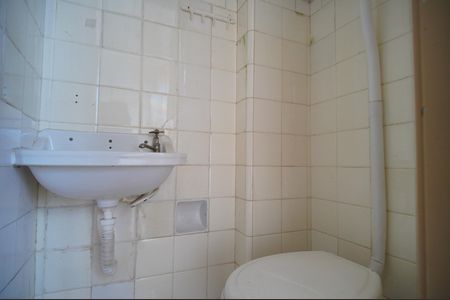 Apartamento à venda com 83m², 2 quartos e sem vagaBanheiro de serviço