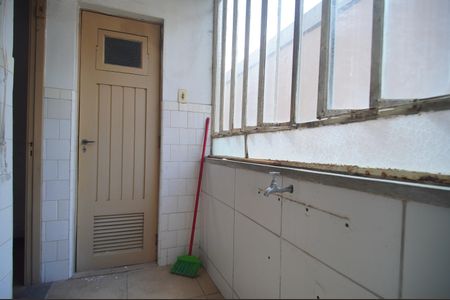 Apartamento à venda com 83m², 2 quartos e sem vagaÁrea de Serviço