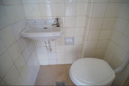 Apartamento à venda com 83m², 2 quartos e sem vagaBanheiro de serviço