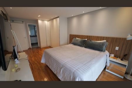 Apartamento à venda com 210m², 4 quartos e 3 vagas