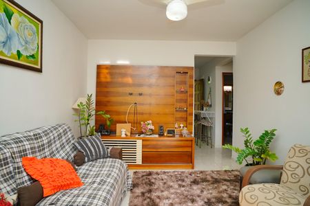 Sala de casa de condomínio para alugar com 2 quartos, 360m² em Itaupuaçu, Maricá