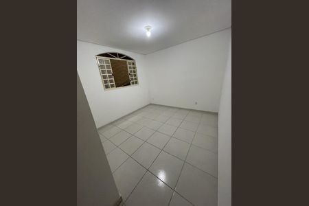 Quarto 3 de casa para alugar com 3 quartos, 300m² em Ouro Minas, Belo Horizonte