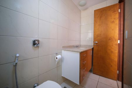 Apartamento à venda com 111m², 3 quartos e 2 vagas Apartamento à venda com 111m², 3 quartos e 2 vagasBanheiro Suite