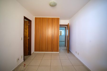Apartamento à venda com 111m², 3 quartos e 2 vagas Apartamento à venda com 111m², 3 quartos e 2 vagasQuarto Suite