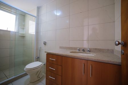 Apartamento à venda com 111m², 3 quartos e 2 vagas Apartamento à venda com 111m², 3 quartos e 2 vagasBanheiro Suite