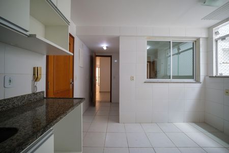 Apartamento à venda com 111m², 3 quartos e 2 vagas Apartamento à venda com 111m², 3 quartos e 2 vagasCozinha