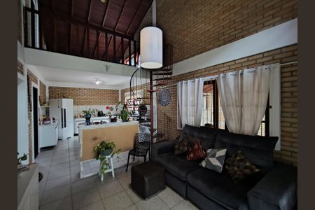 Casa para alugar com 3 quartos, 120m² em Barra da Lagoa, Florianópolis