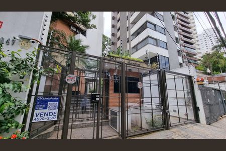 Apartamento para alugar com 270m², 3 quartos e 3 vagas