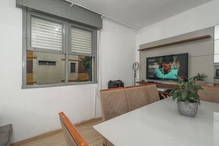 Sala de apartamento à venda com 3 quartos, 70m² em Passo D’areia, Porto Alegre